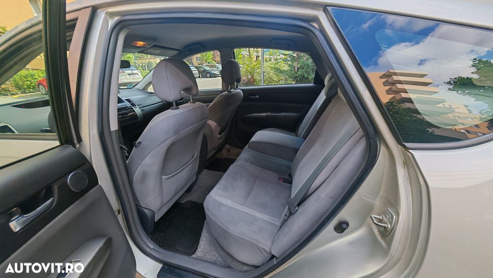 Toyota Prius (Hybrid) Executive - 15