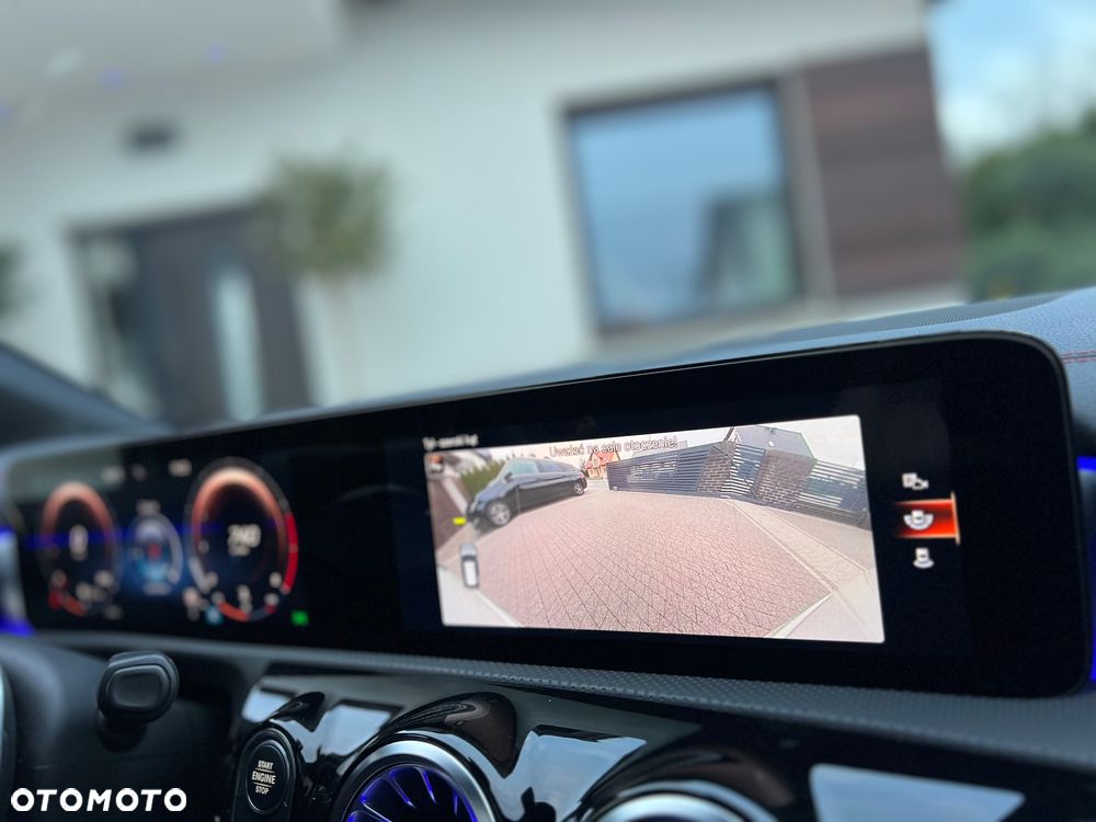 Mercedes-Benz CLA 250 4-Matic AMG Line 7G-DCT - 14