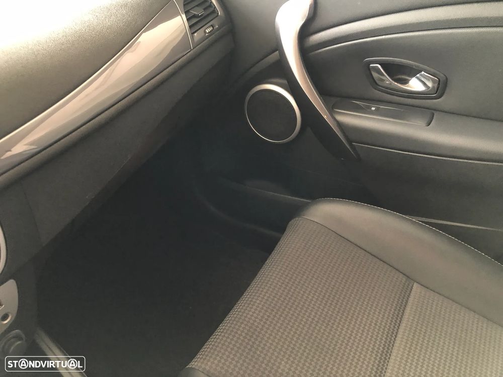 Renault Mégane Sport Tourer 1.5 dCi Dynamique S SS - 20