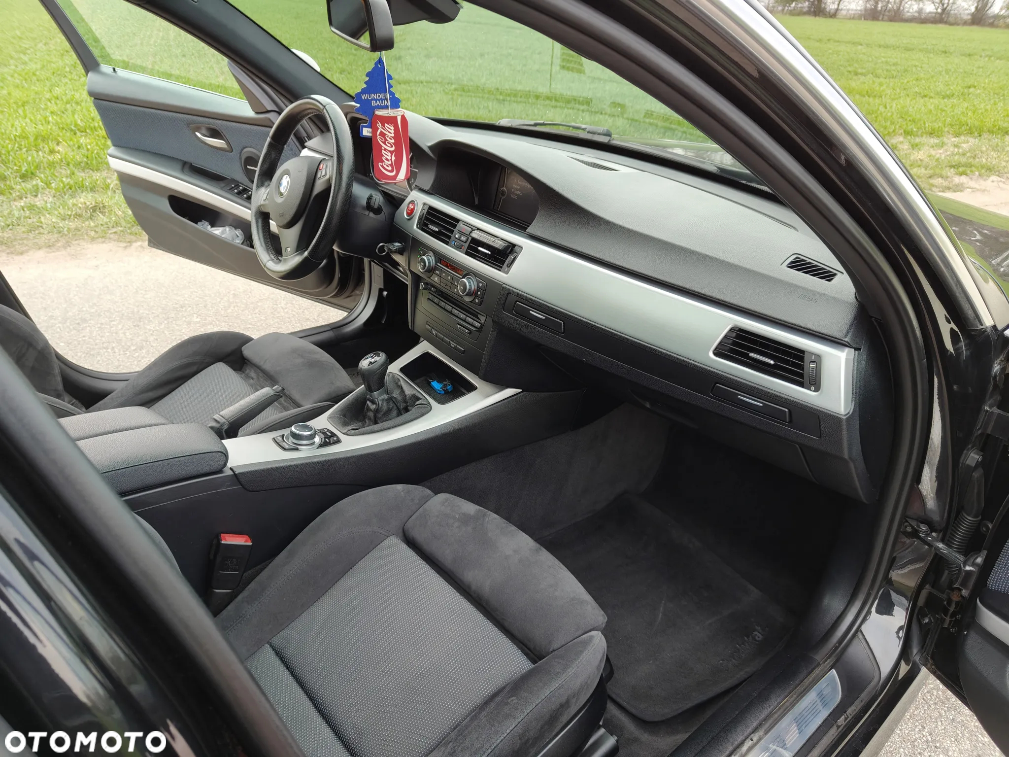 BMW Seria 3 318d DPF Edition Sport - 32