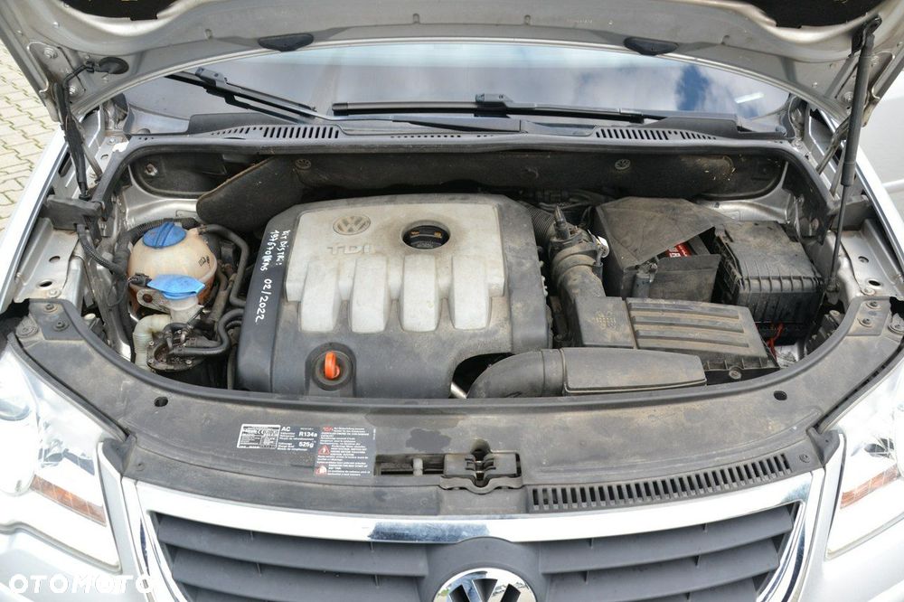 Volkswagen Touran - 23