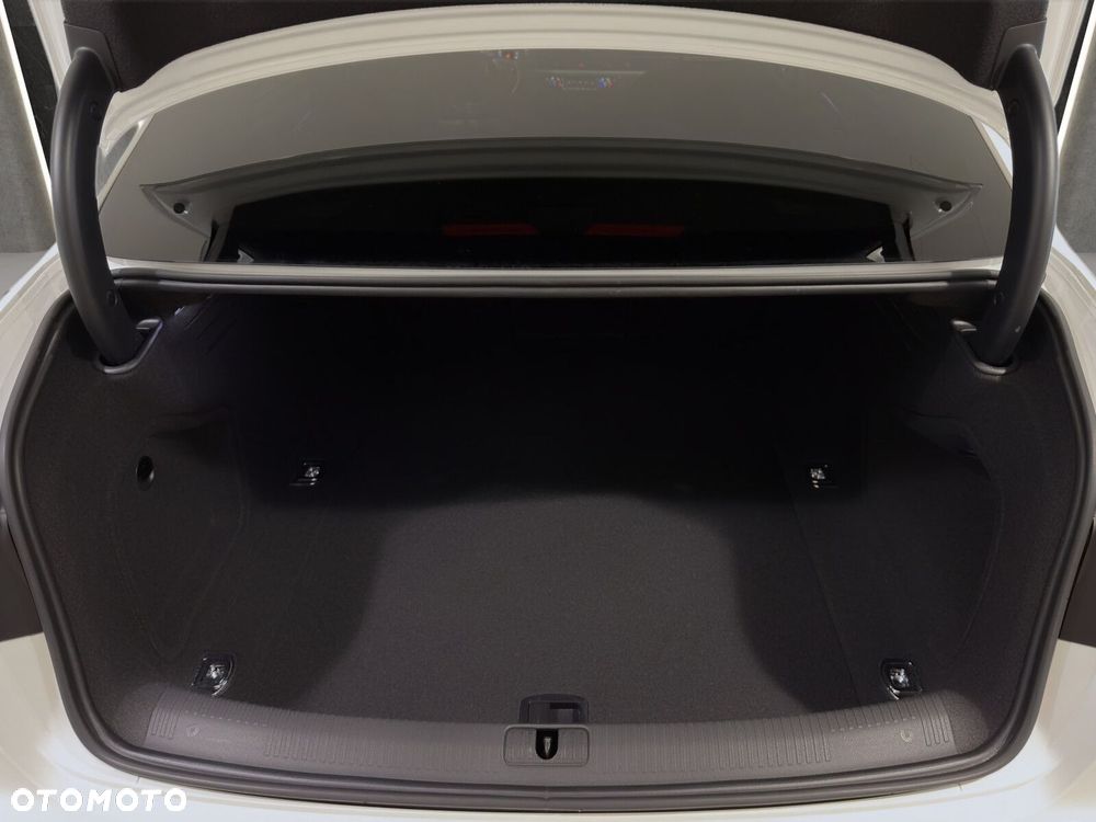 Audi A4 Limousine - 23