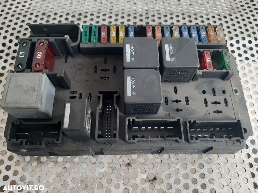 Panou Sigurante Interior BCM Land Rover Range Rover Vogue L322 3.6 TDV8 Motor 368DT Dezmembrez Land Rover Range Rover Vogue 3.6 Tdv8 Motor 368DT An 2005-2006-2007-2008-2009-2010 - 4