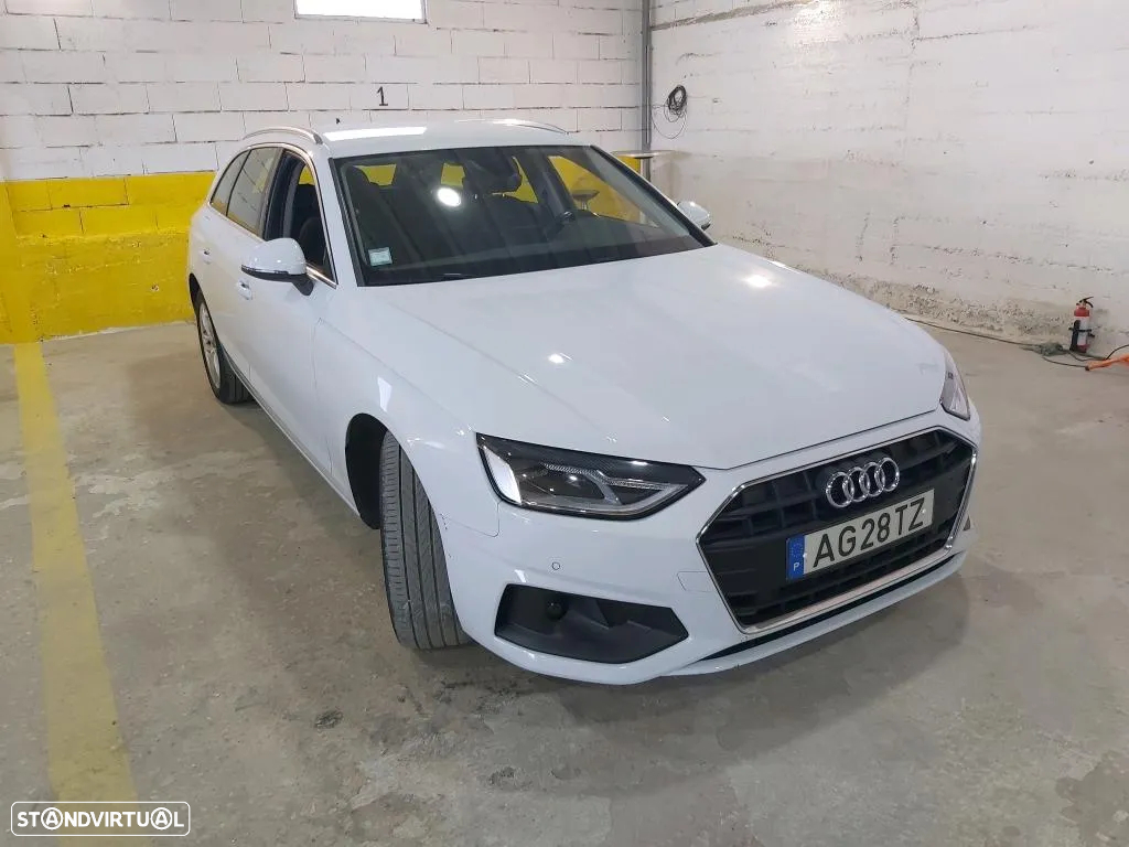 Audi A4 Avant 30 TDI S tronic - 4