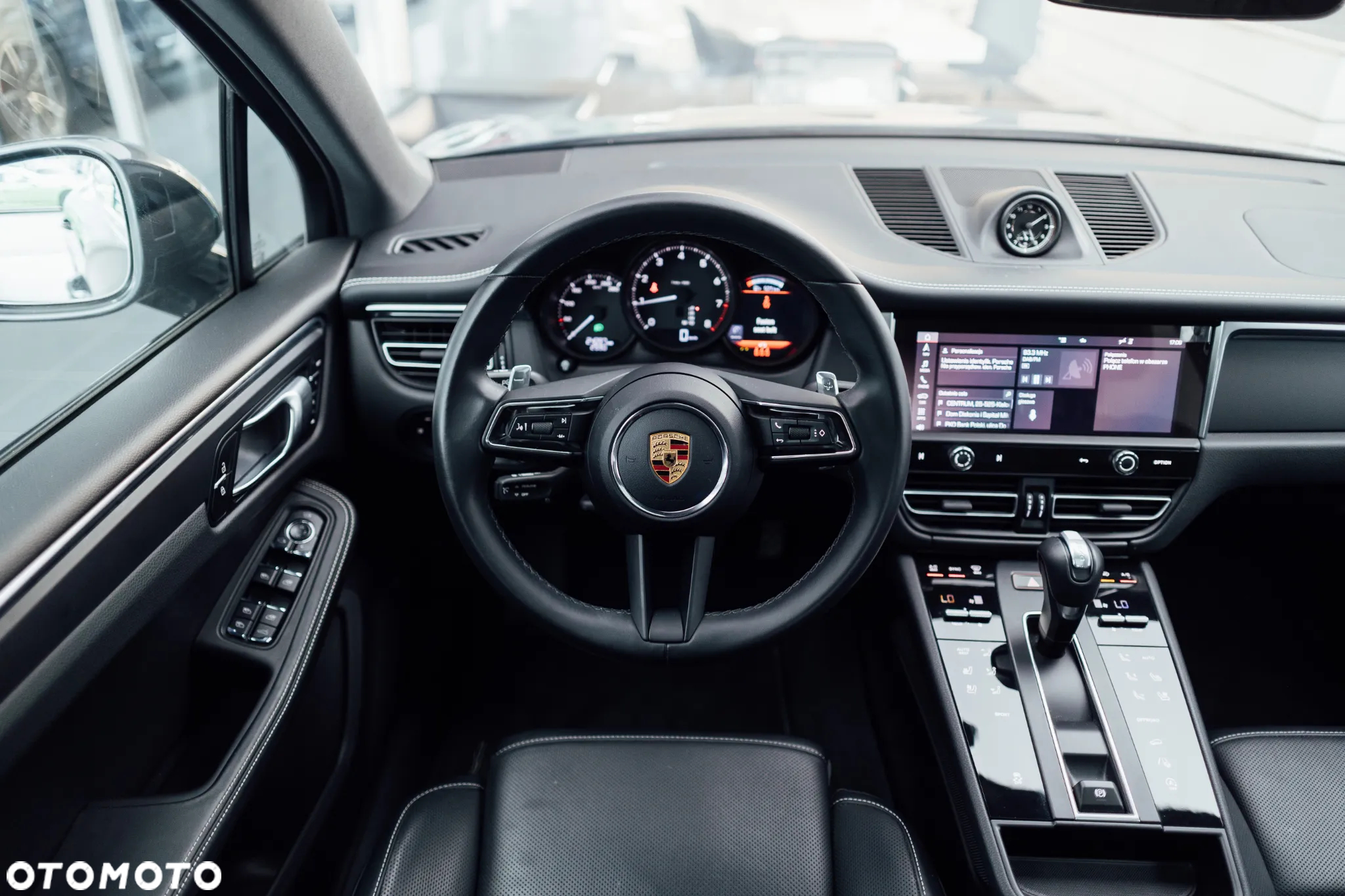 Porsche Macan Standard - 18