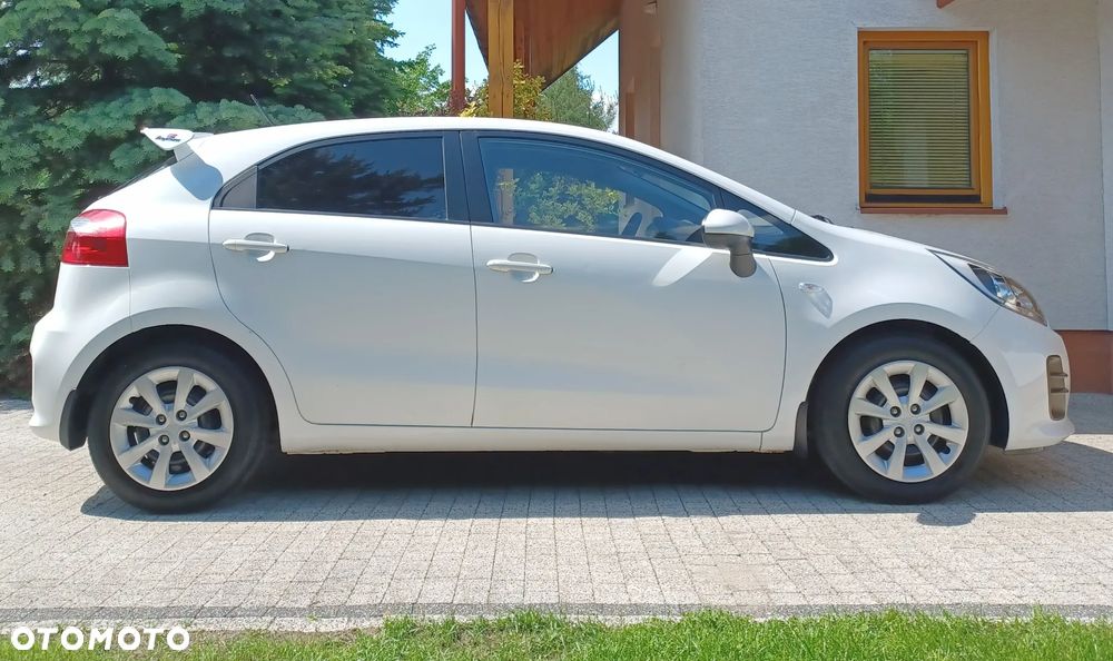 Kia Rio - 9