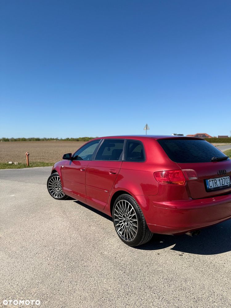 Audi A3 Sportback 2.0 TDI DPF quattro S line Sportpaket - 4