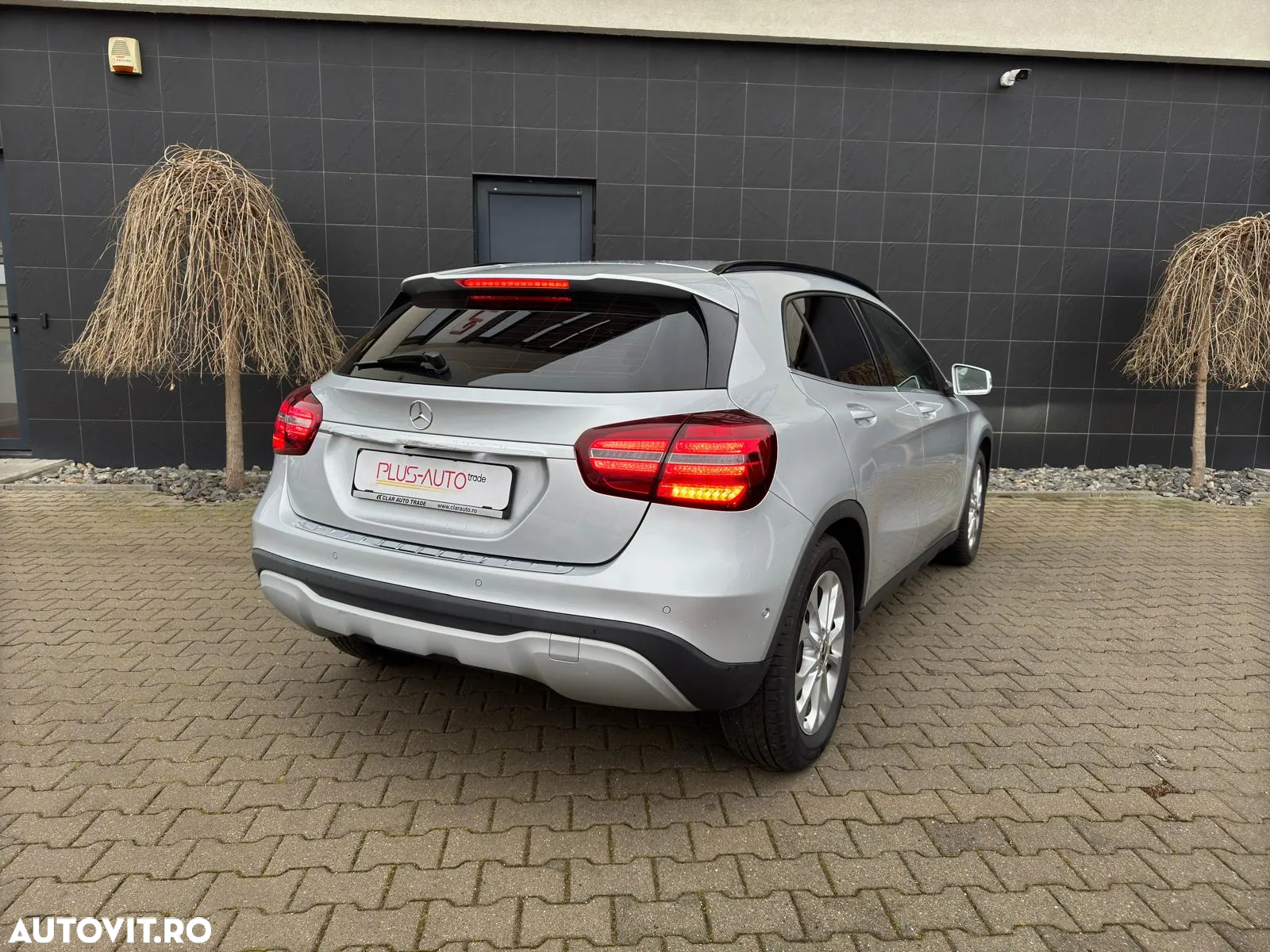 Mercedes-Benz GLA 250 4Matic 7G-DCT Peak Edition - 4