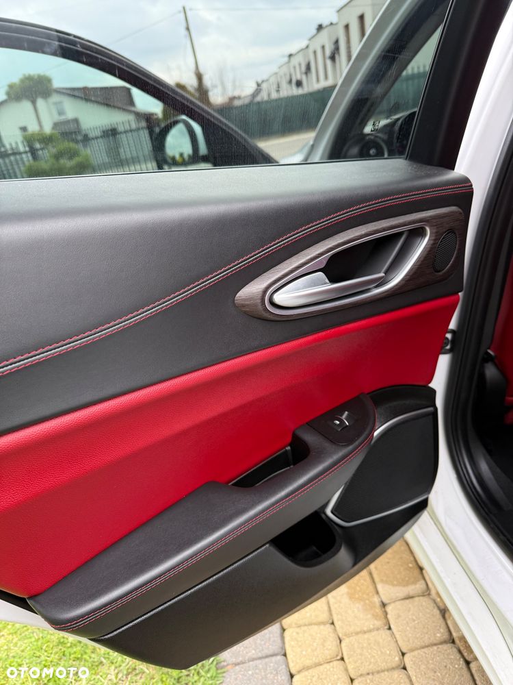 Alfa Romeo Giulia 2.0 Turbo Veloce Q4 - 38