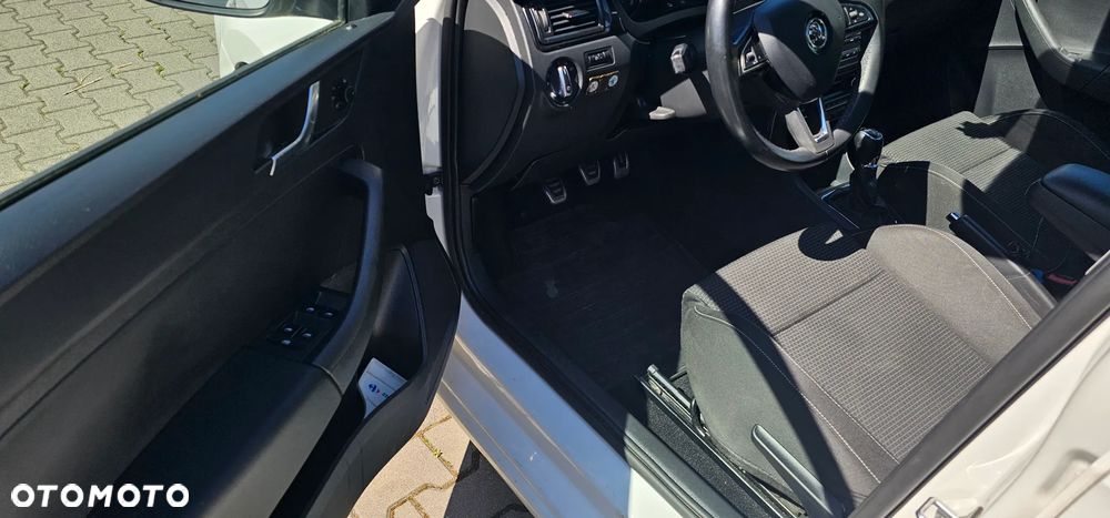 Skoda RAPID 1.2 TSI Edition - 10