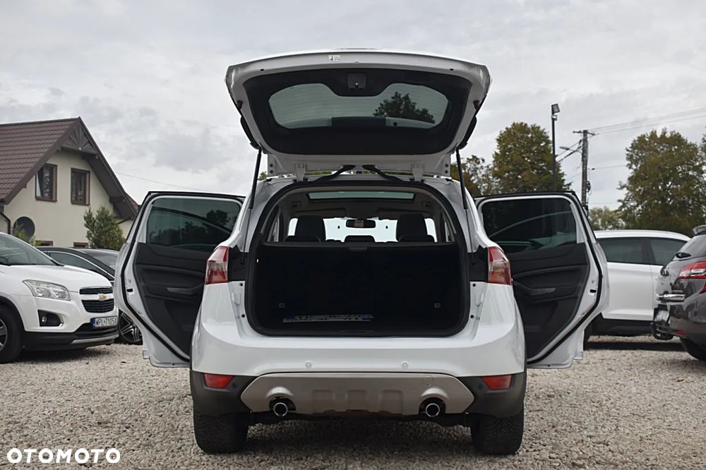 Ford Kuga 2.0 TDCi 2x4 Titanium - 15