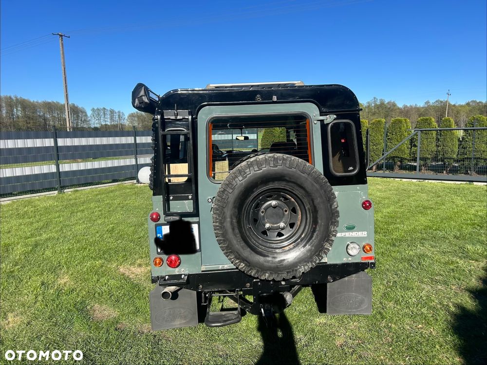 Land Rover Defender - 7