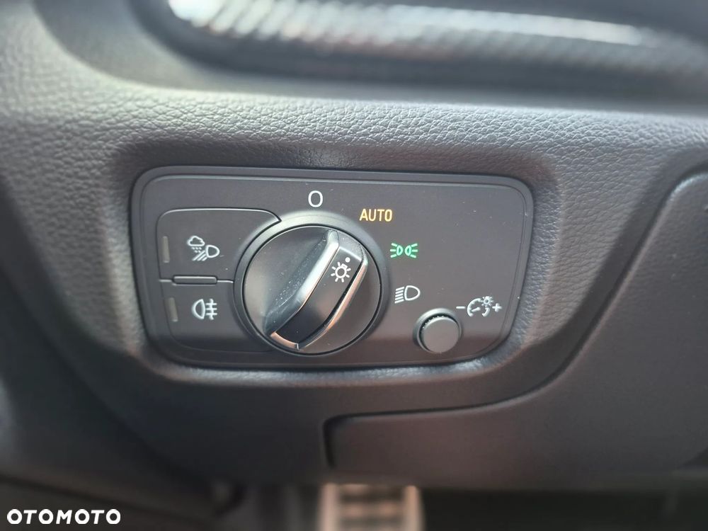 Audi A3 Limousine 1.6 TDI S tronic design - 14
