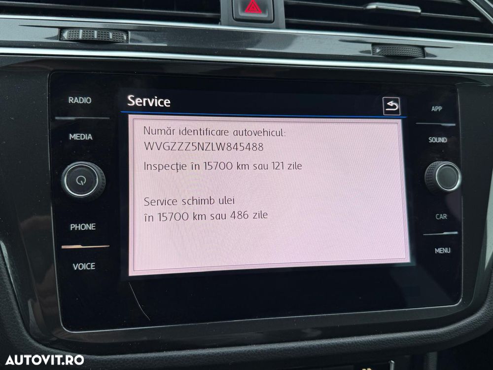 Volkswagen Tiguan - 19