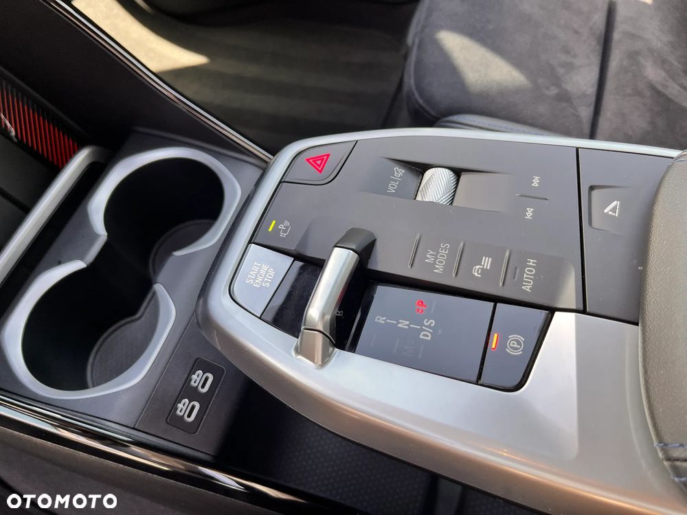 BMW X1 sDrive18i - 26