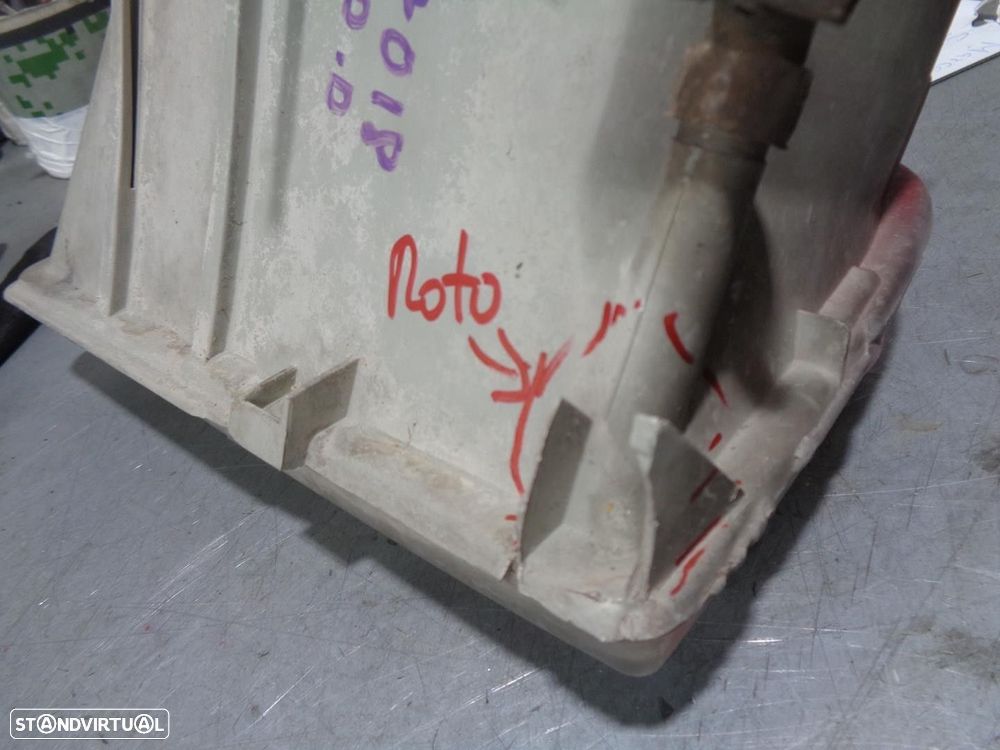 FAROL DIREITO RENAULT EXPRESS FURGÃO 1994 -7701035230 - 4