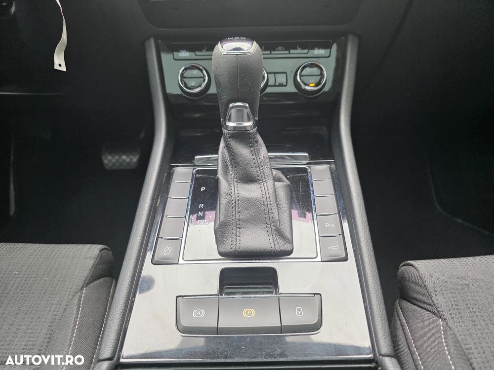 Skoda Superb 1.6 TDI DSG Style - 18