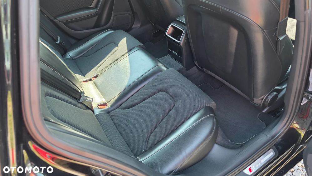 Audi A4 Limousine 1.8 TFSI S line Sportpaket - 23