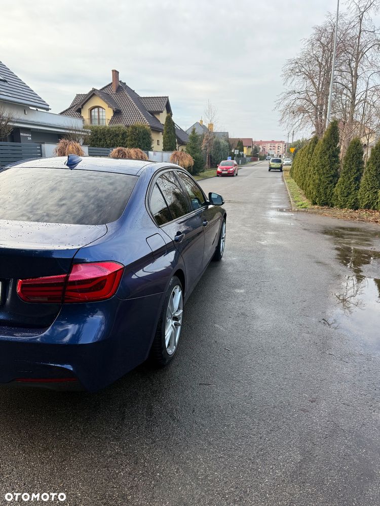 BMW Seria 3 320d Sport Line - 7