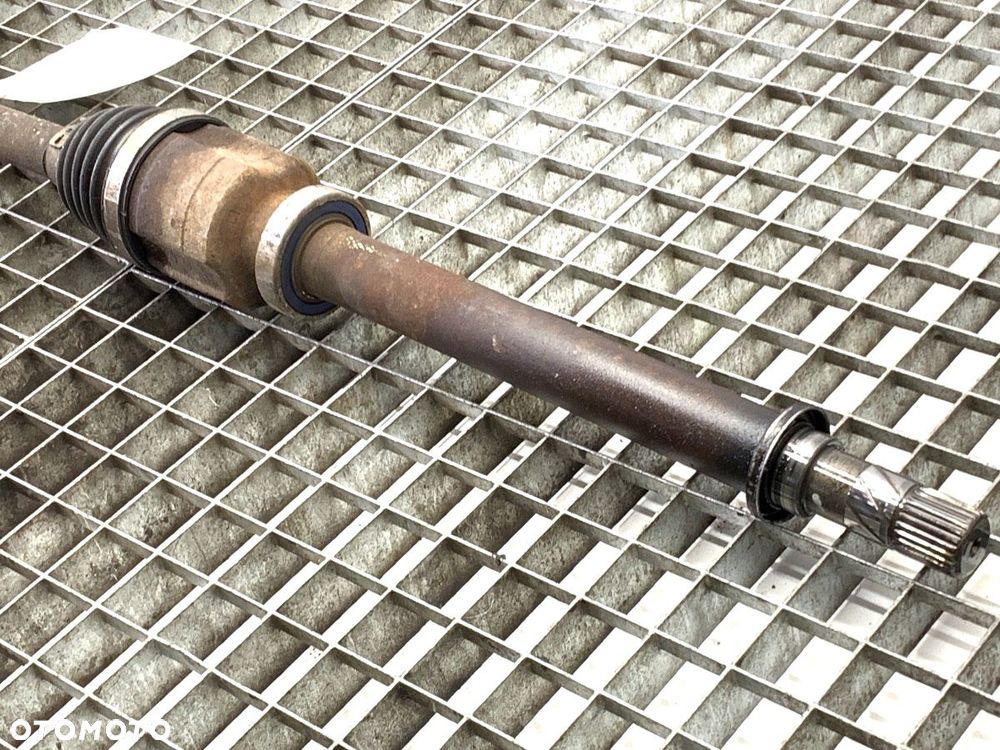 PÓŁOŚ PRAWY PRZÓD - 89.00 PLN - RENAULT MEGANE CC (EZ0/1_) 2010 - 2022 1.4 TCe (EZ0F, EZ1V) 96 - 3