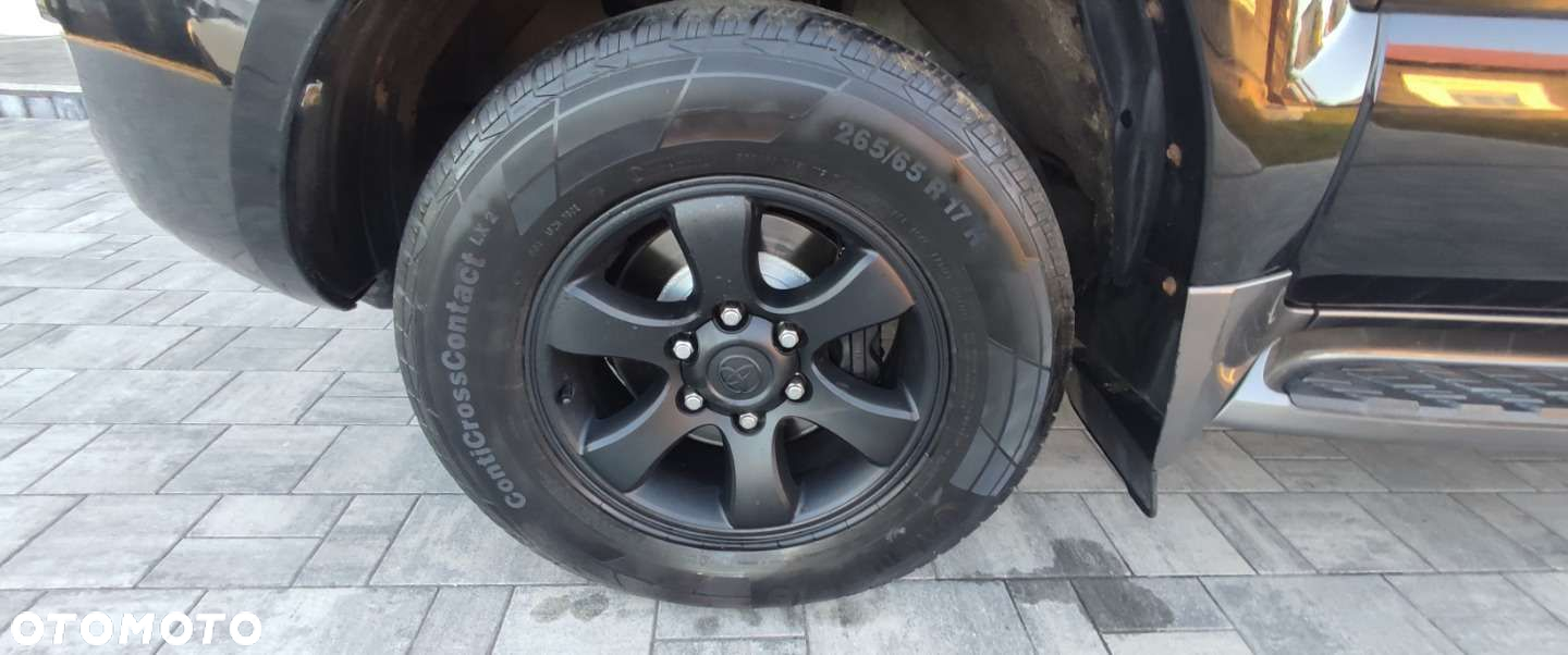Toyota Land Cruiser - 20