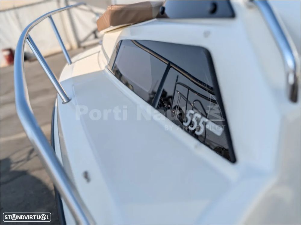 Quicksilver Activ 555 Cabin - 21