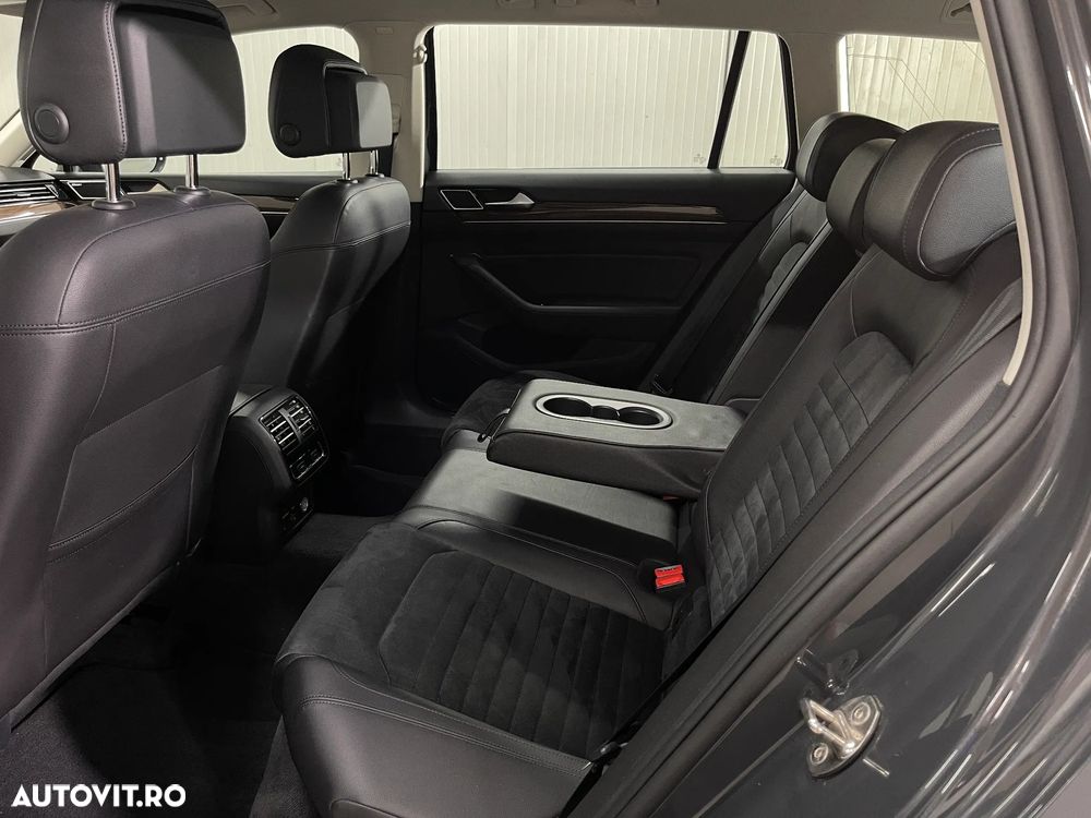 Volkswagen Passat 2.0 TDI DSG Highline - 12