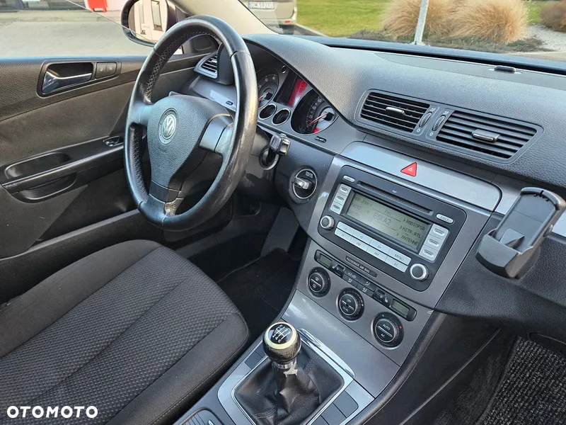 Volkswagen Passat - 6
