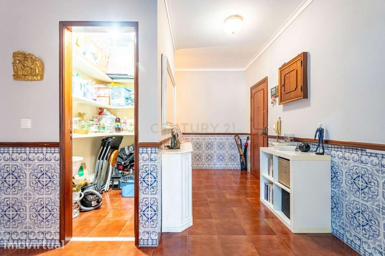 Apartamento T2 com elevador e varandas, em Algueirão-Mem Martins, Sint - Grande imagem: 4/20