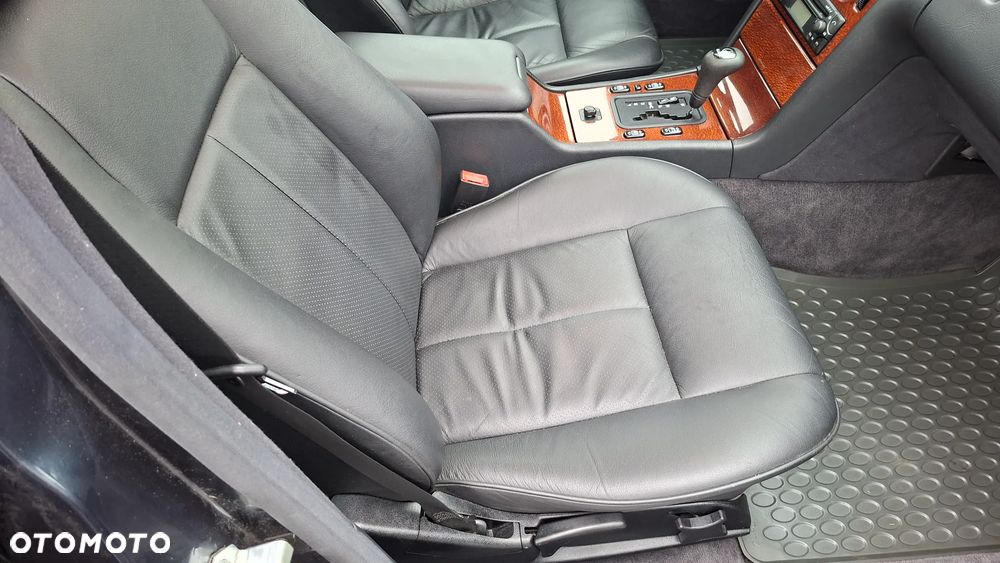 Mercedes-Benz Klasa E - 24