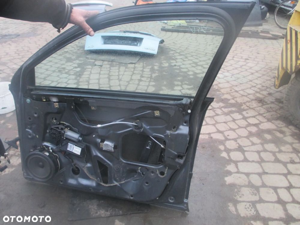 drzwi prawe Audi A4 B6 - 7