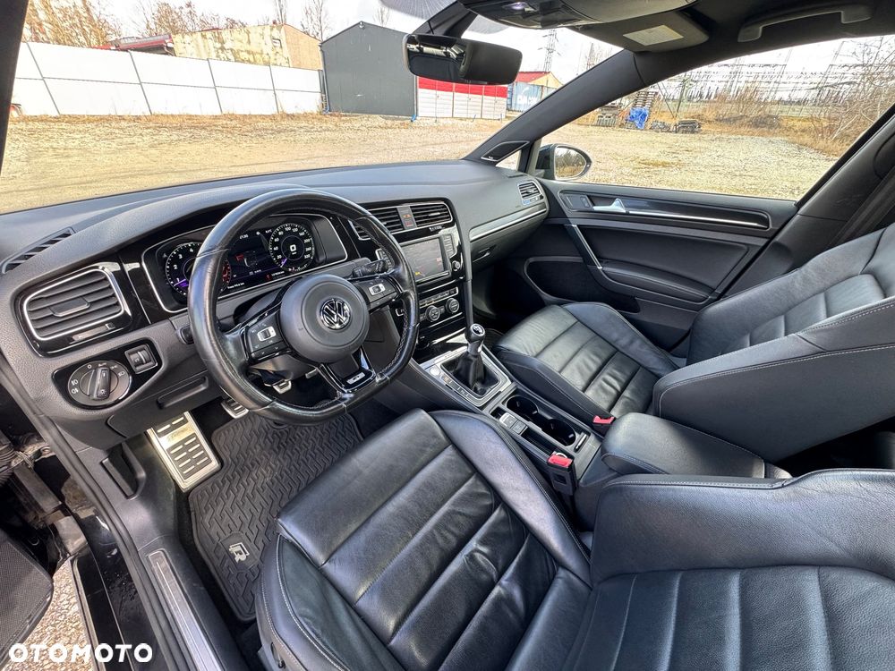 Volkswagen Golf - 12