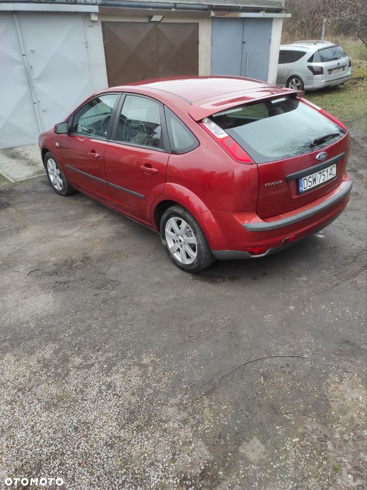 Ford Focus 2.0 Sport - 27