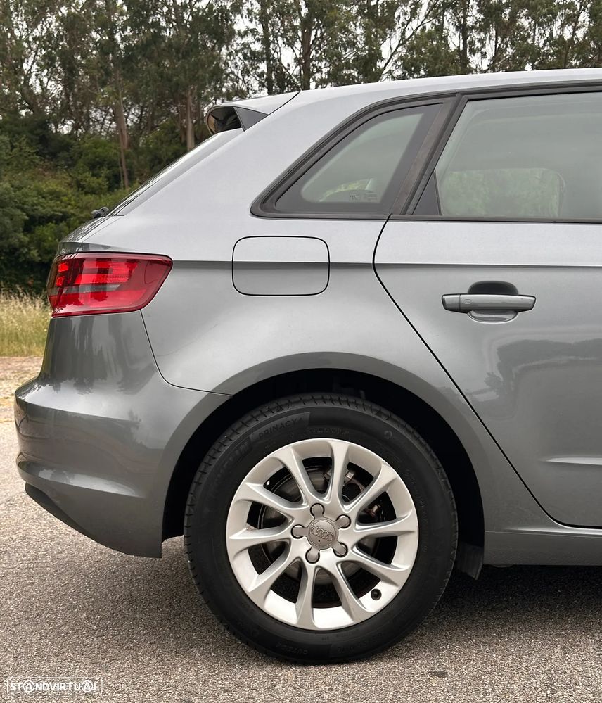 Audi A3 1.6 TDI Advance Ultra - 8