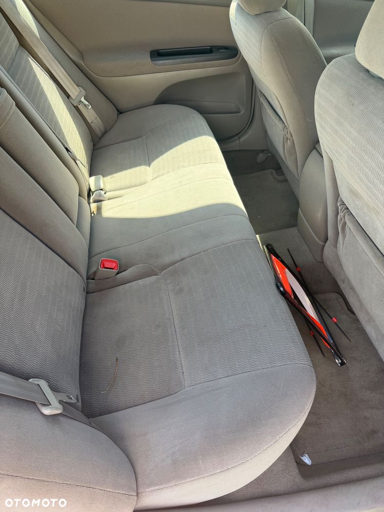 Toyota Camry 2.4 SE - 17