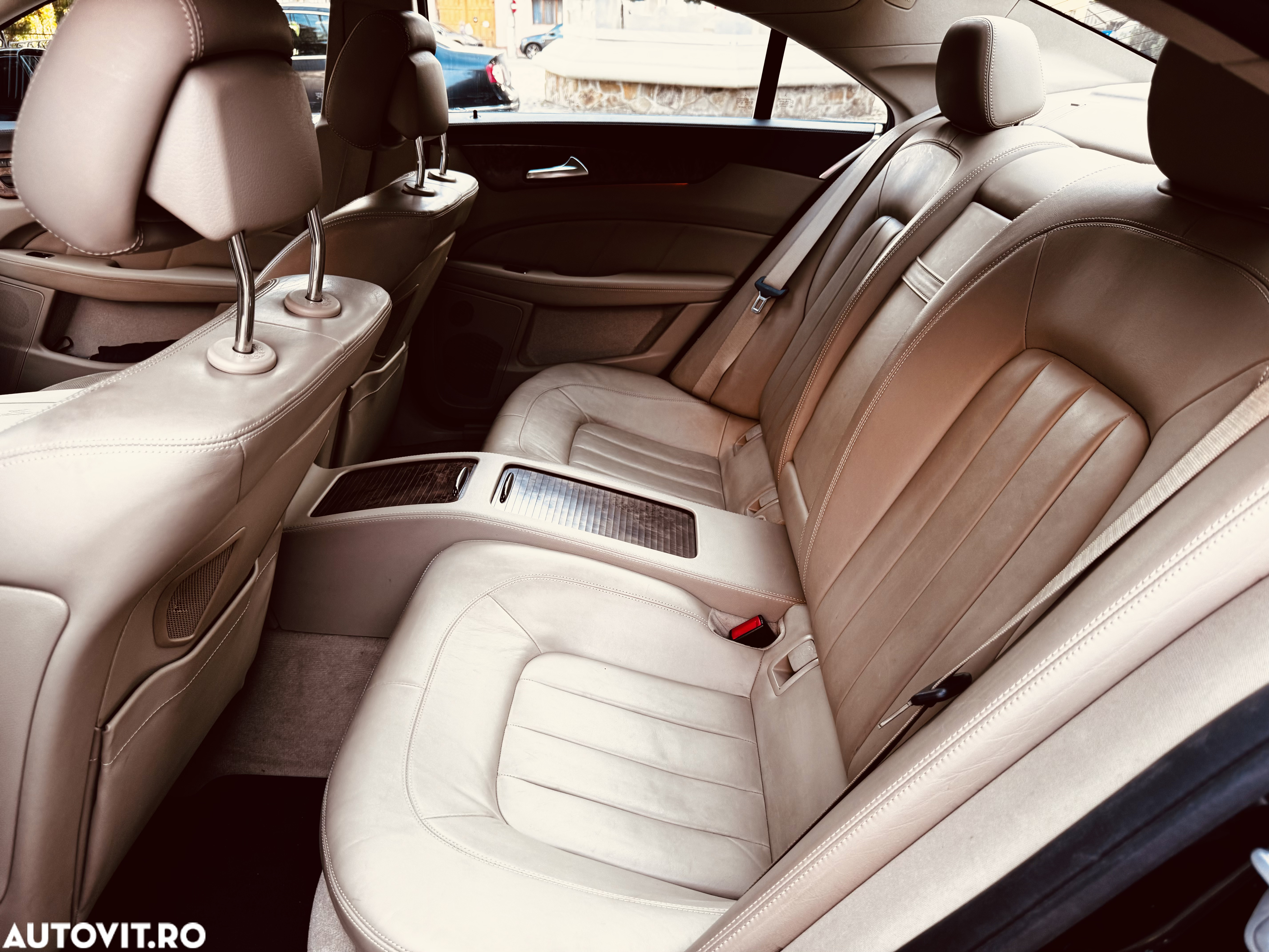 Mercedes-Benz CLS 350 CDI 4Matic 7G-TRONIC - 9