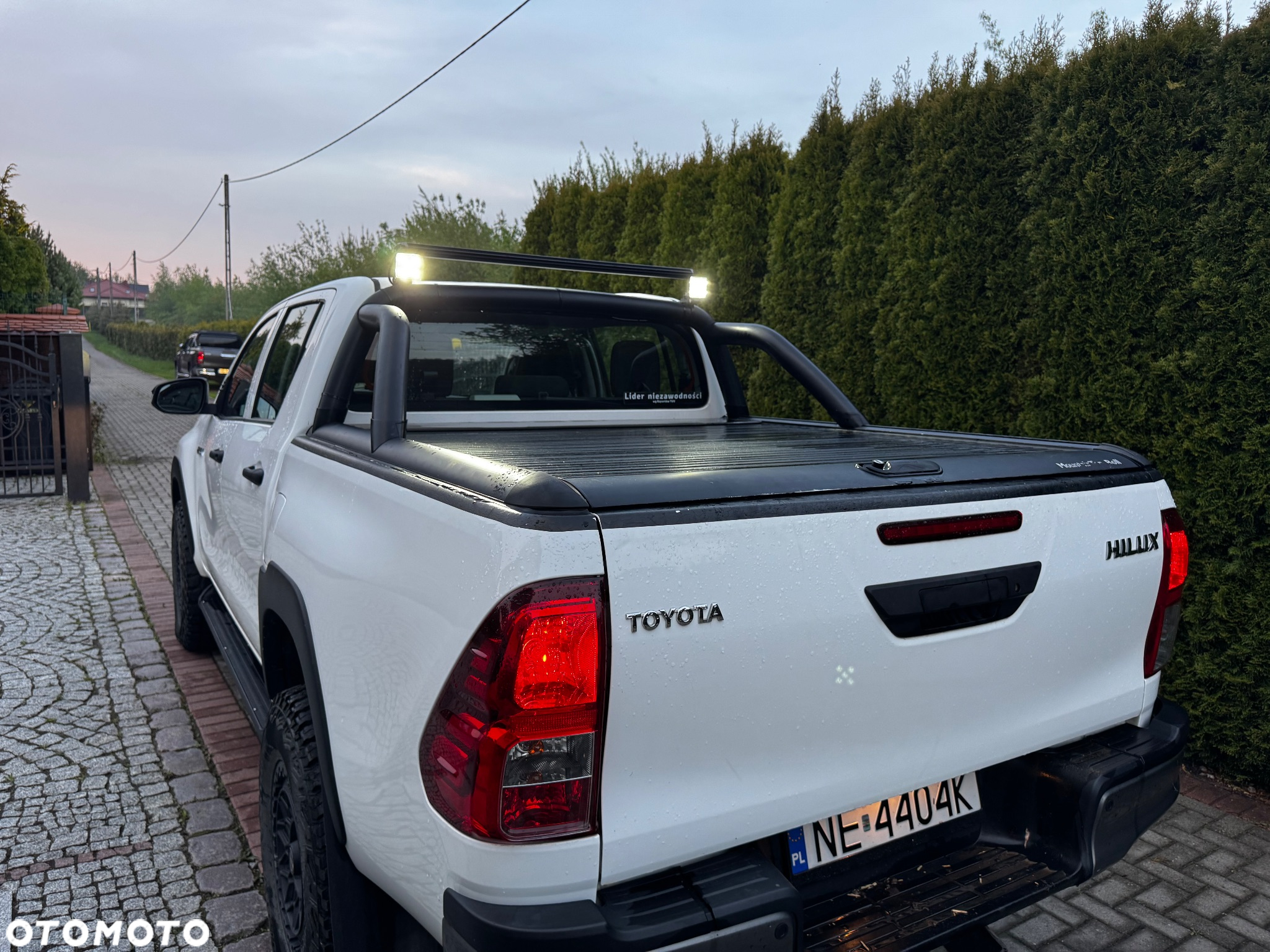 Toyota Hilux - 3
