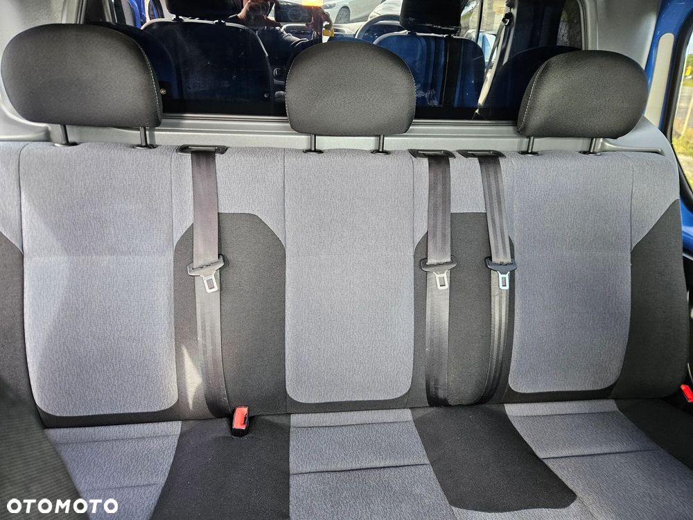 Opel Vivaro - 13