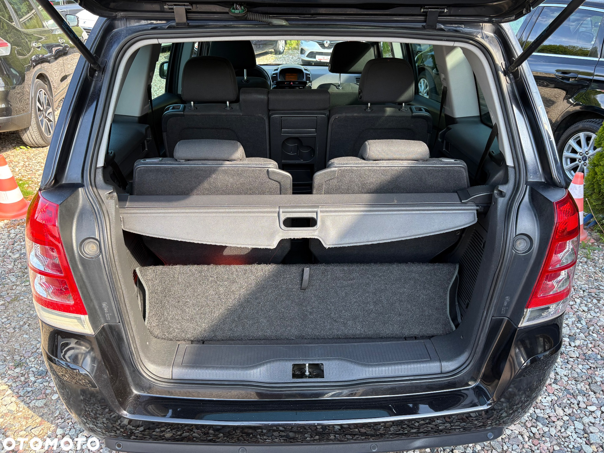 Opel Zafira 1.8 Cosmo - 23