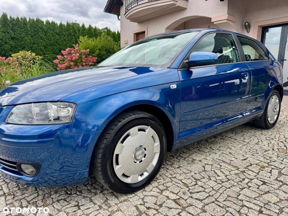 Audi A3 3-drzwiowe 1.6 Ambition - 9