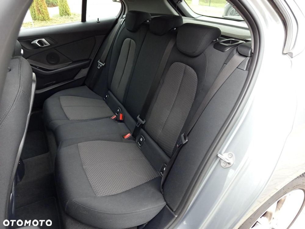 BMW Seria 1 - 22