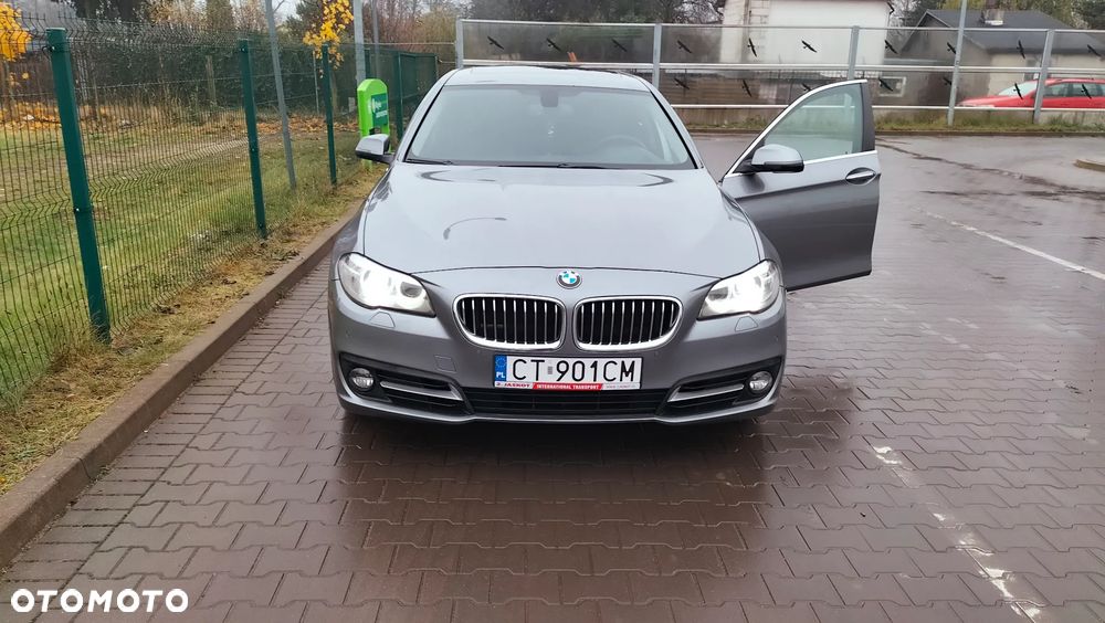 BMW Seria 5 520d xDrive - 2