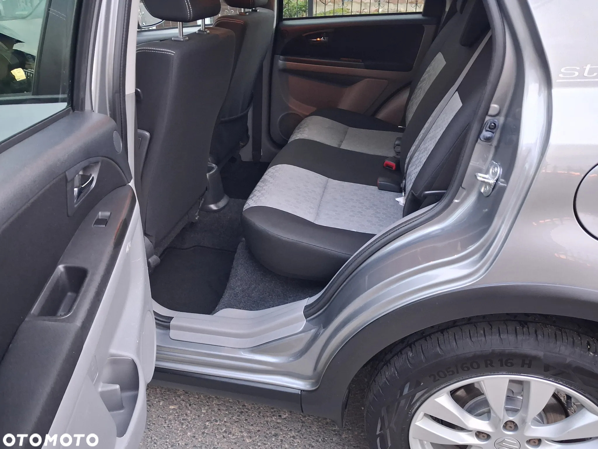 Suzuki SX4 1.6 VVT 4x4 Style - 13