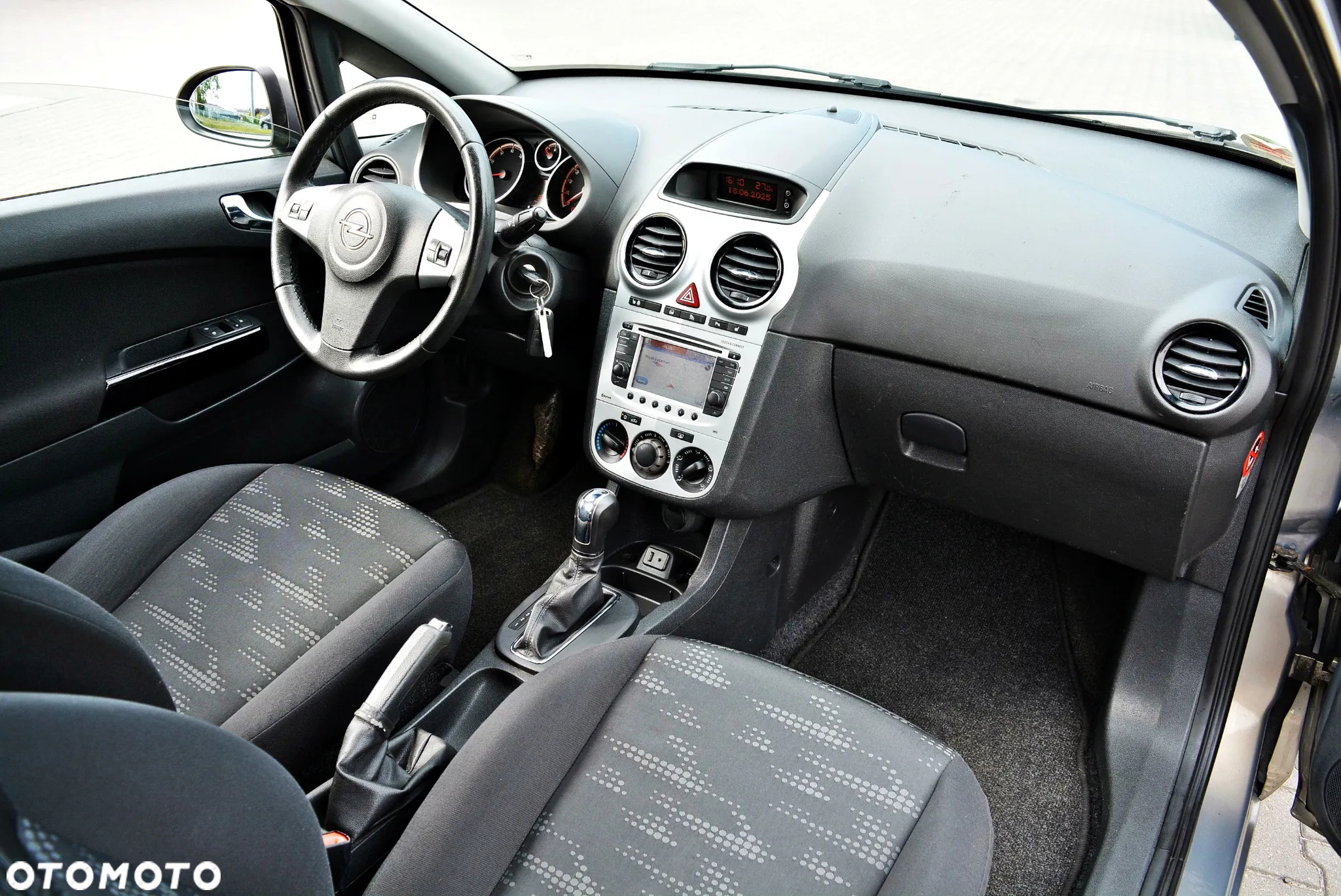 Opel Corsa 1.4 16V Automatik Navi - 7