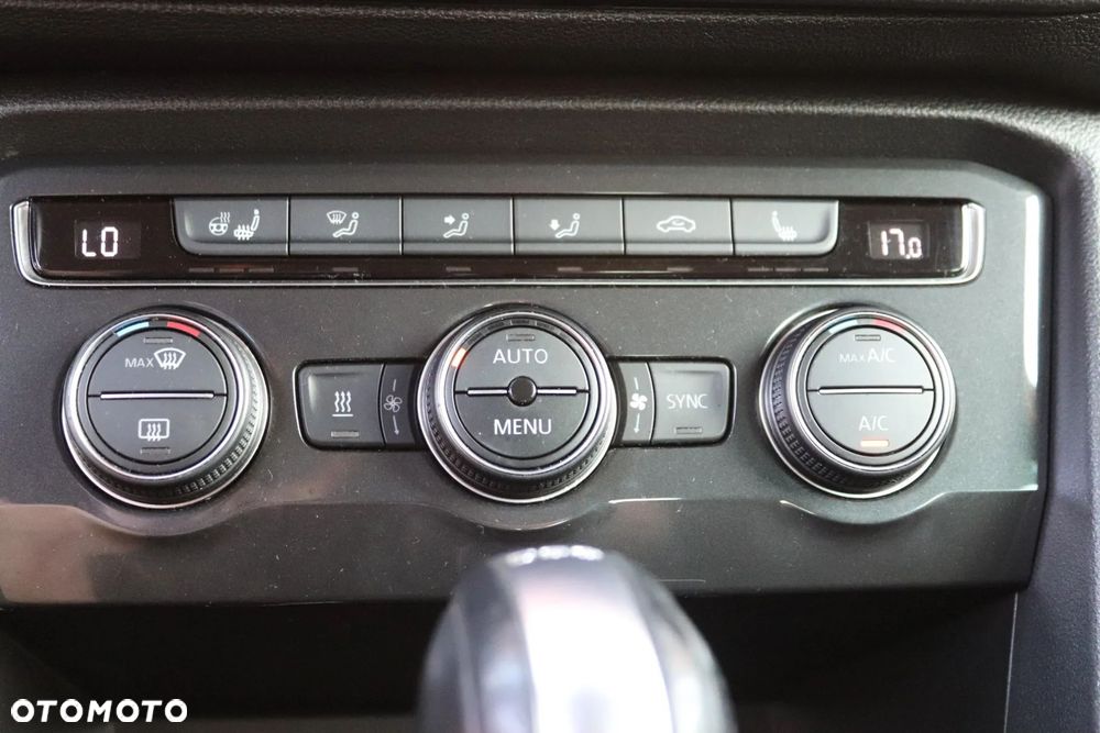 Volkswagen Passat 2.0 TDI SCR Highline DSG - 12
