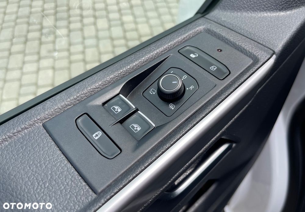 Volkswagen Multivan 2.0 TDI L1 Highline DSG - 15
