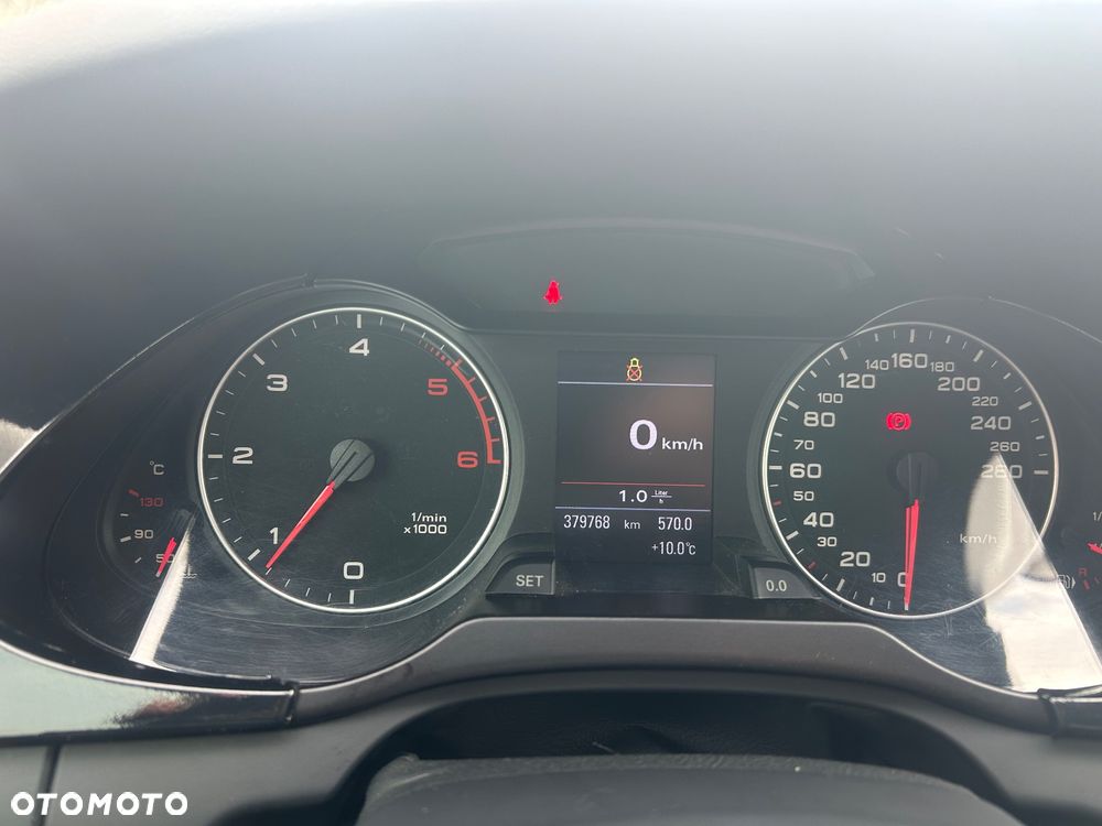 Audi A4 Avant 2.0 TDI - 11