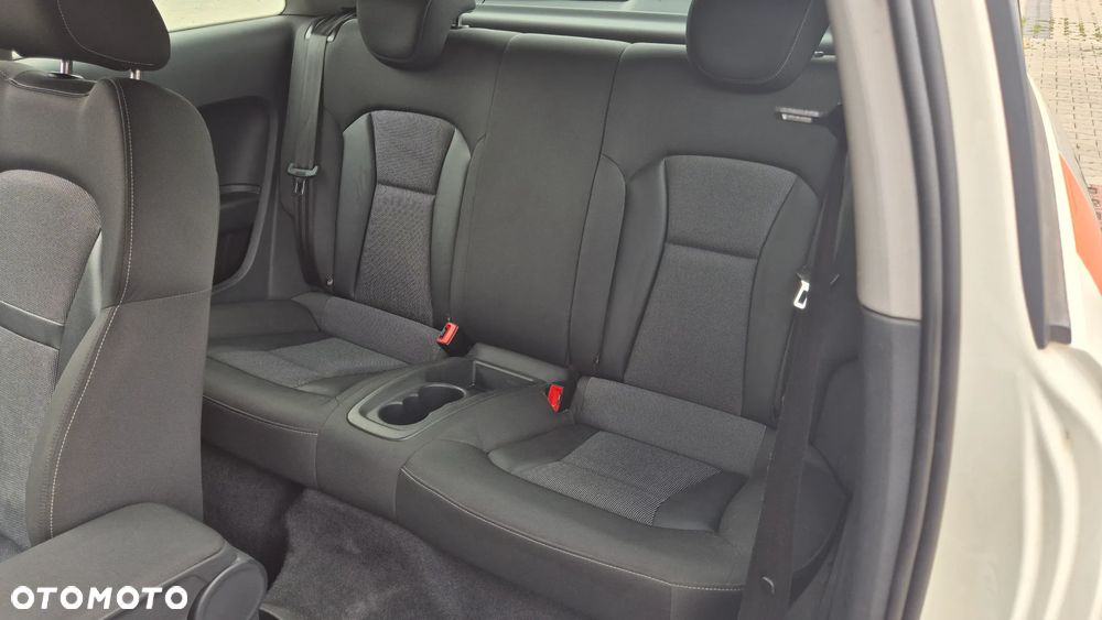Audi A1 3-drzwiowe 1.6 TDI S line edition - 8
