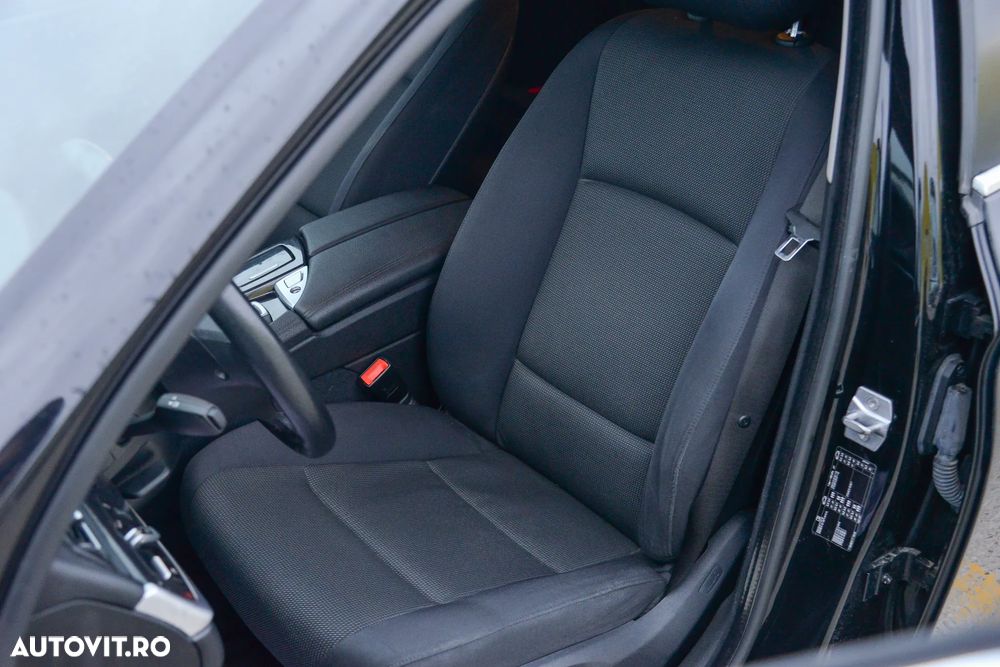 BMW Seria 5 520d Aut. Luxury Line - 14