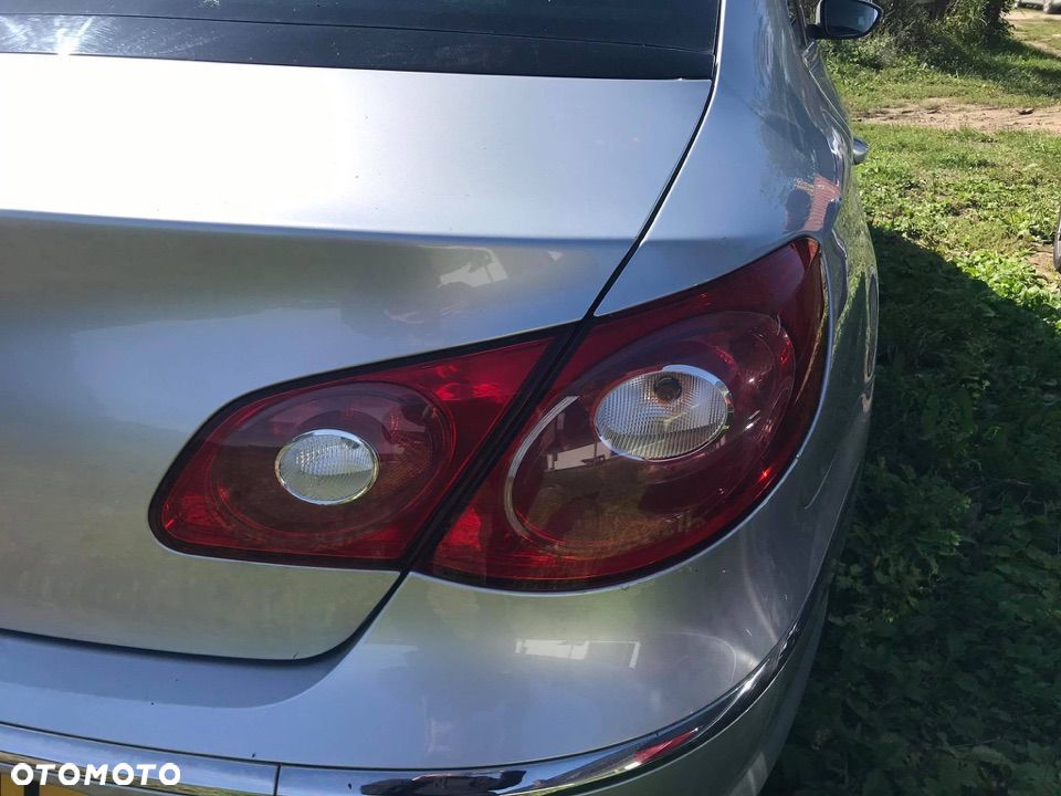 VOLKSWAGEN PASSAT CC 2010 LAMPA TYLNA LEWA PRAWA - 2